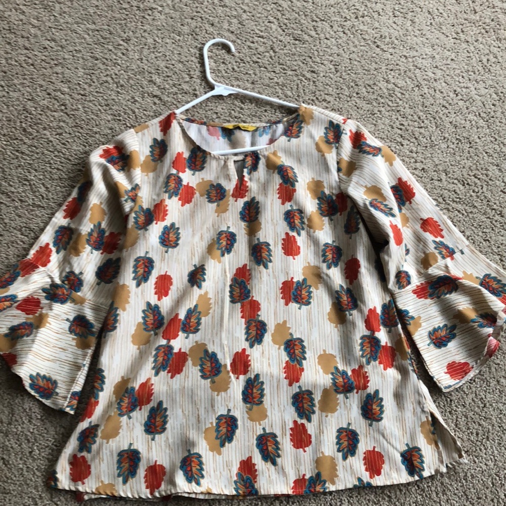 Bell sleeve tunic